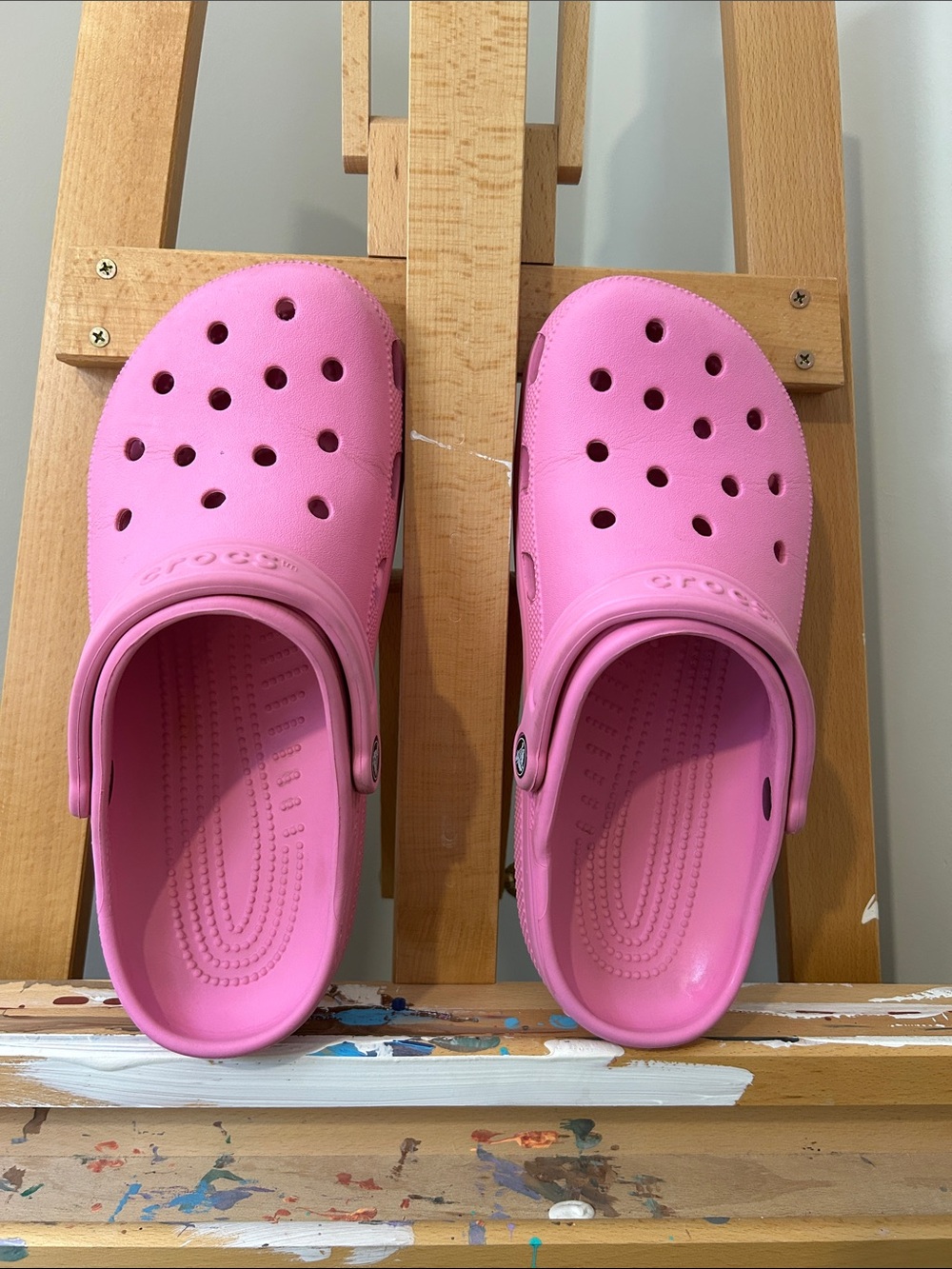CROCS Classic Clog in Bubblegum Pink W10 M8